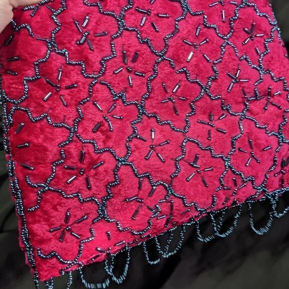 Fully beaded red handbag  - Picture 3 of 4